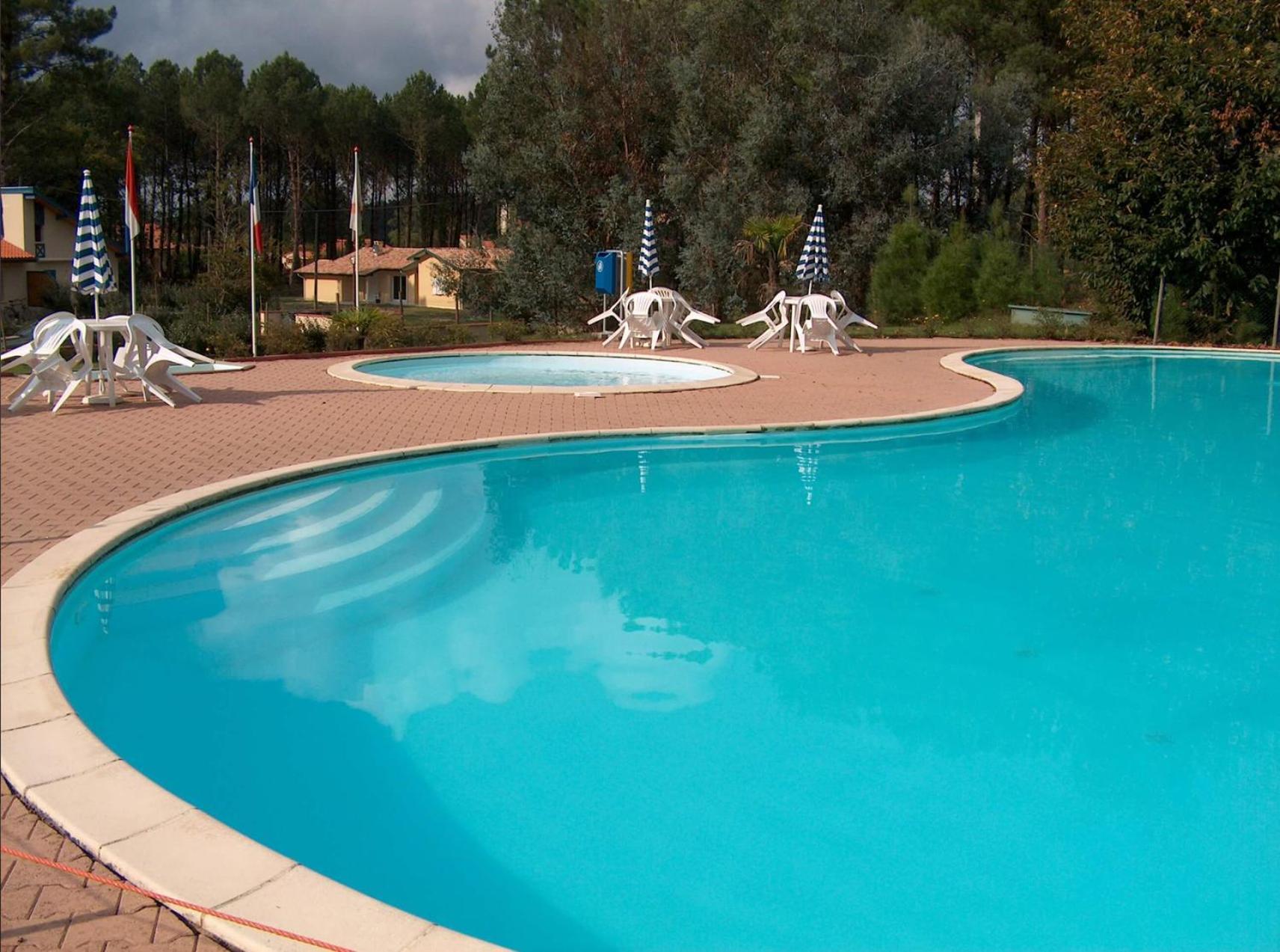 Jolie Maison De Vacances Avec Terrasse Et Jardin Saint-Julien-en-Born Exteriör bild